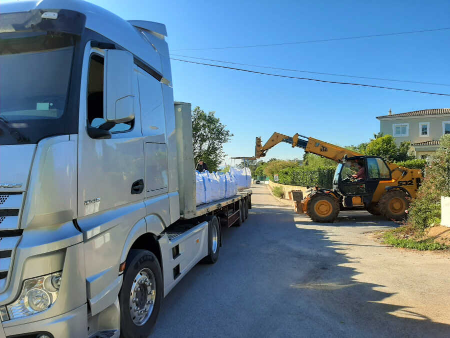 Basalt stone delivery